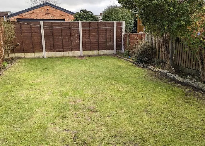 Stay - At Southport Holiday Home - Sleeps 6